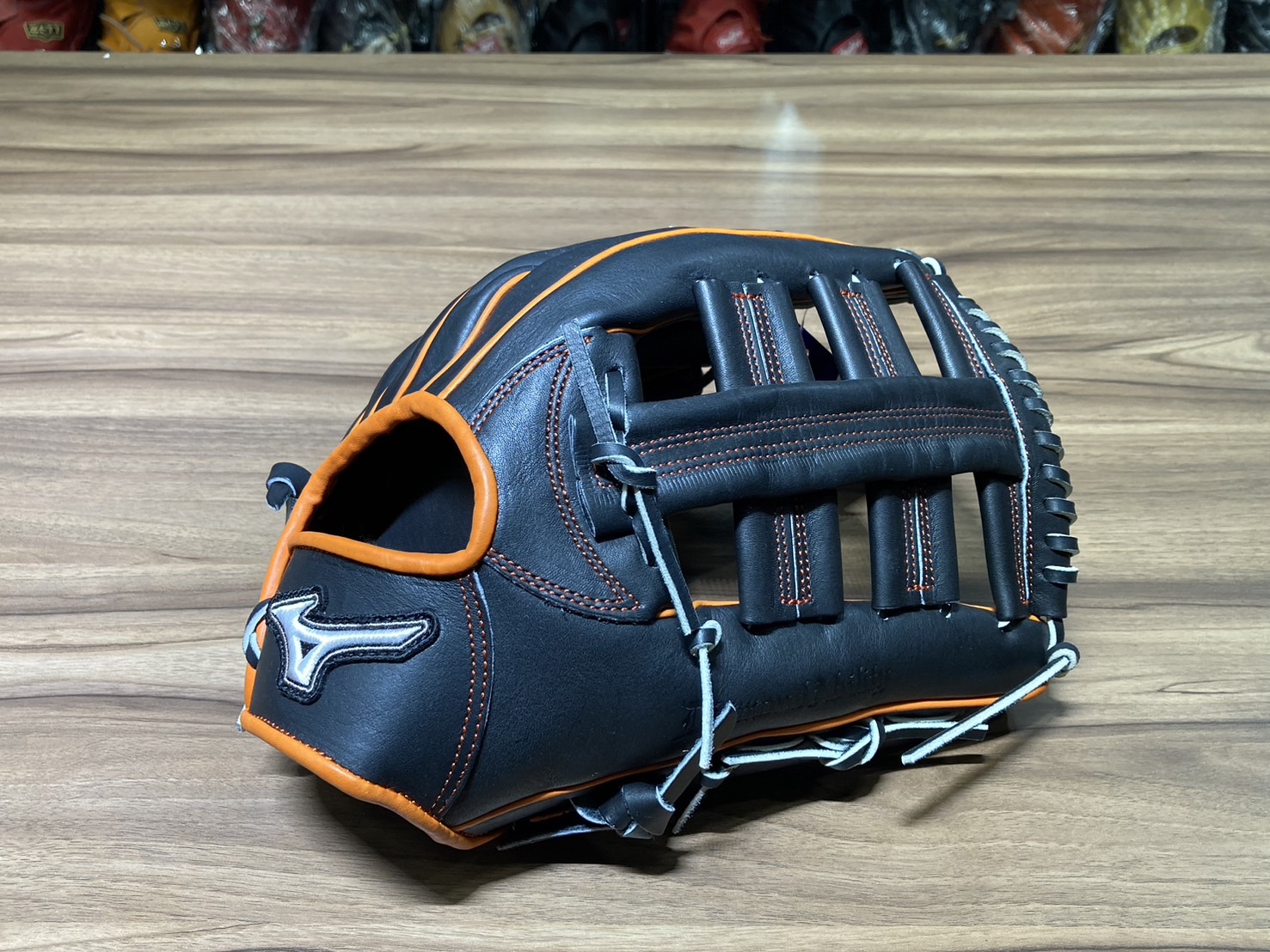 Mizuno Diamond 24S 接球手套 雙十字 黑/橘 13"