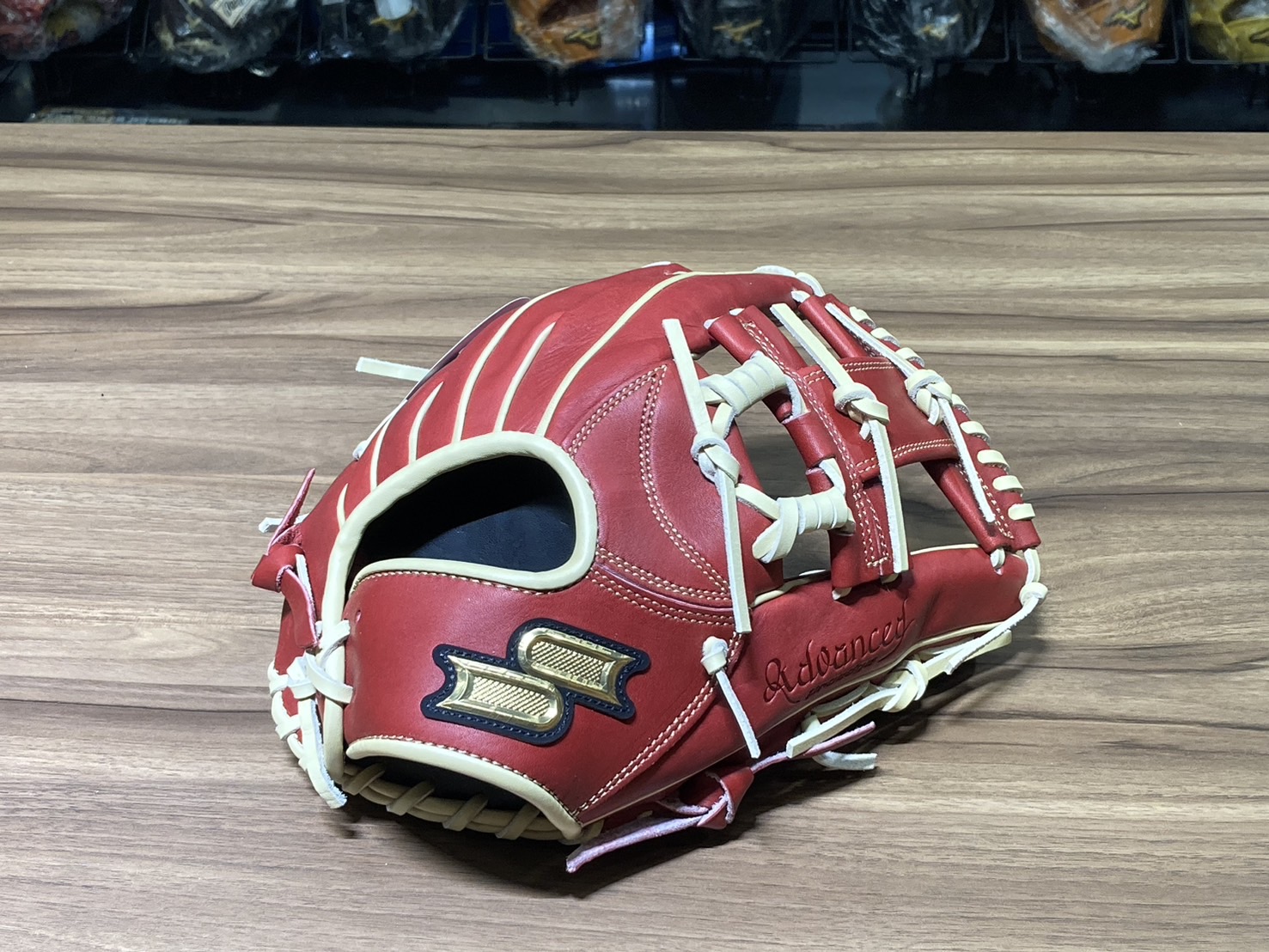 SSK ADV 梁家榮球員款 接球手套 工字 酒紅 11.75"