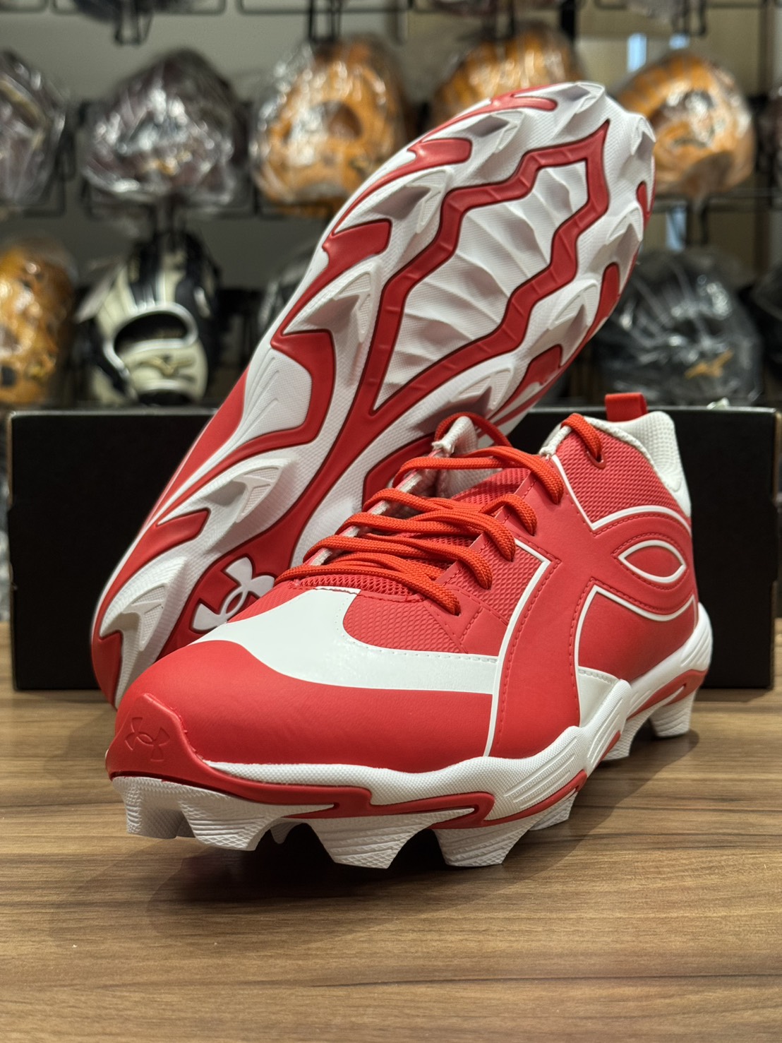 UA Leadoff 26 棒壘膠釘鞋 RM 紅