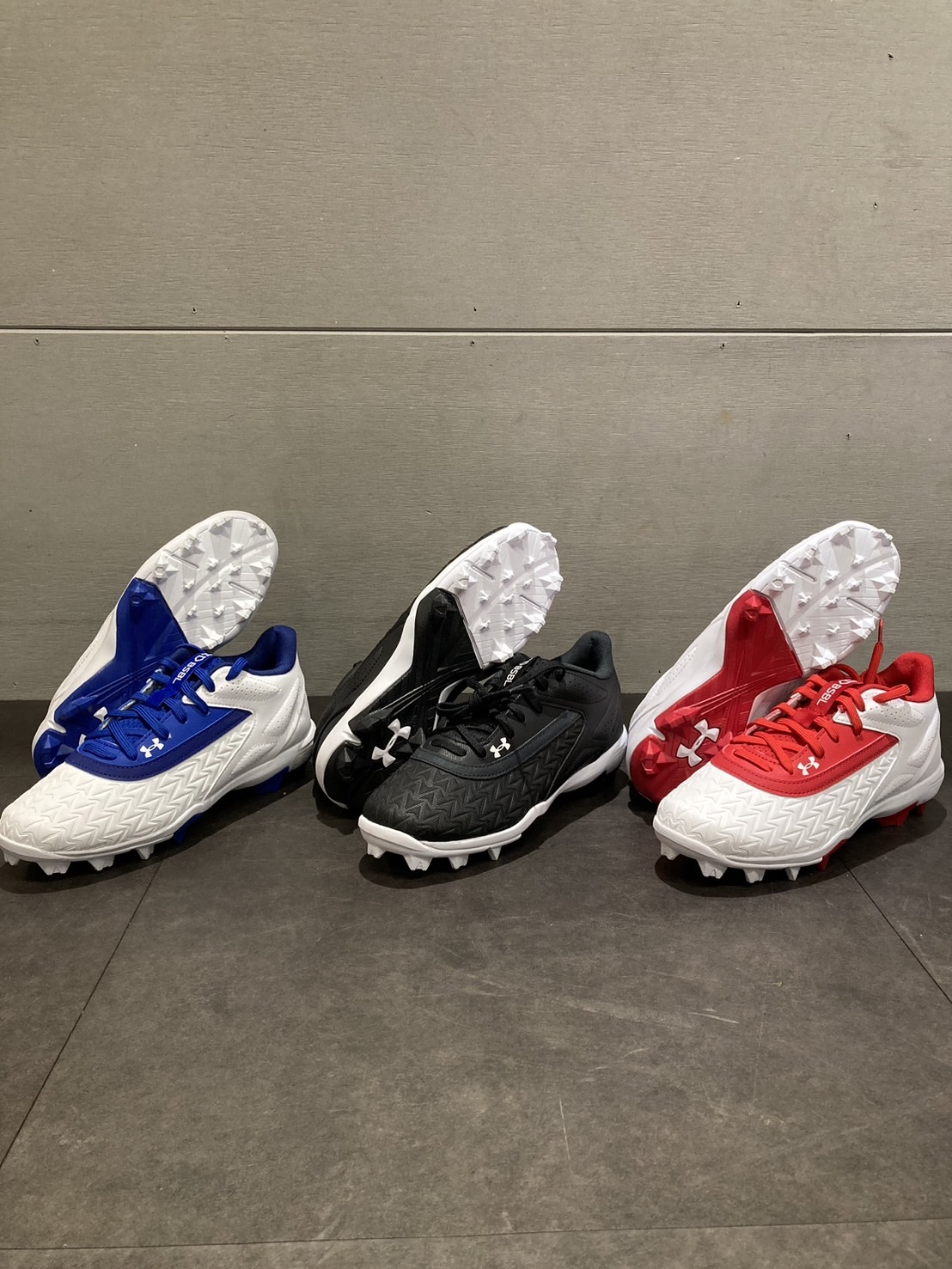 UA Leadoff Jr 25 棒壘膠釘鞋 少年用 紅