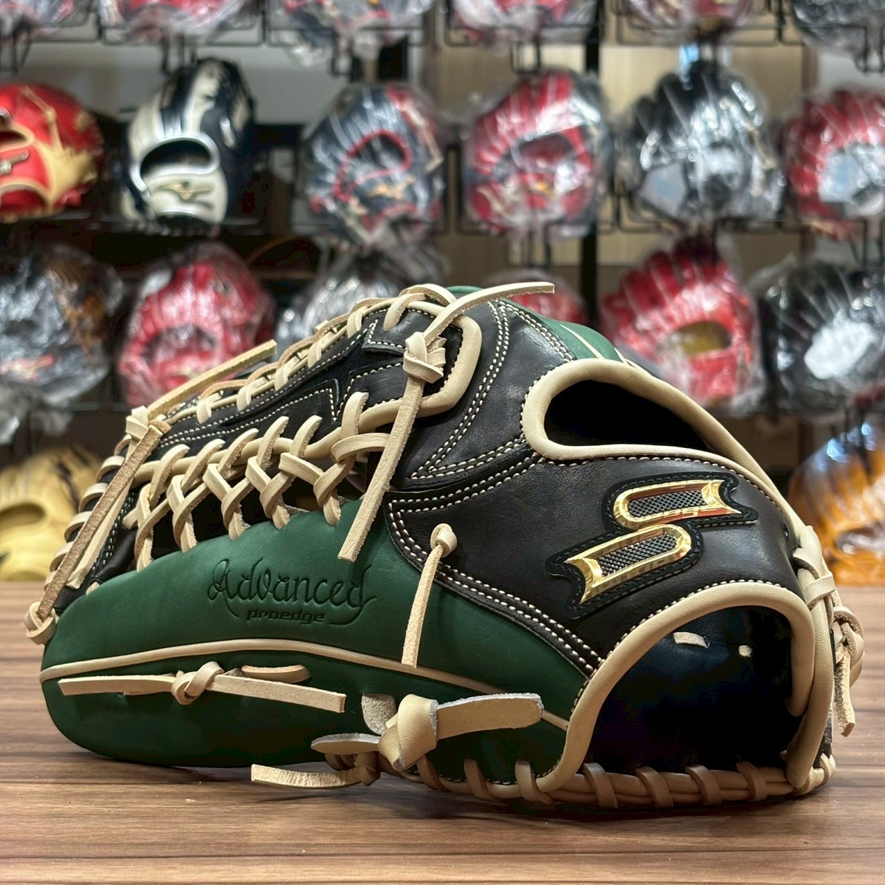 SSK ADV 25 陳文杰 接球手套 T網 綠/黑 12.75" 反