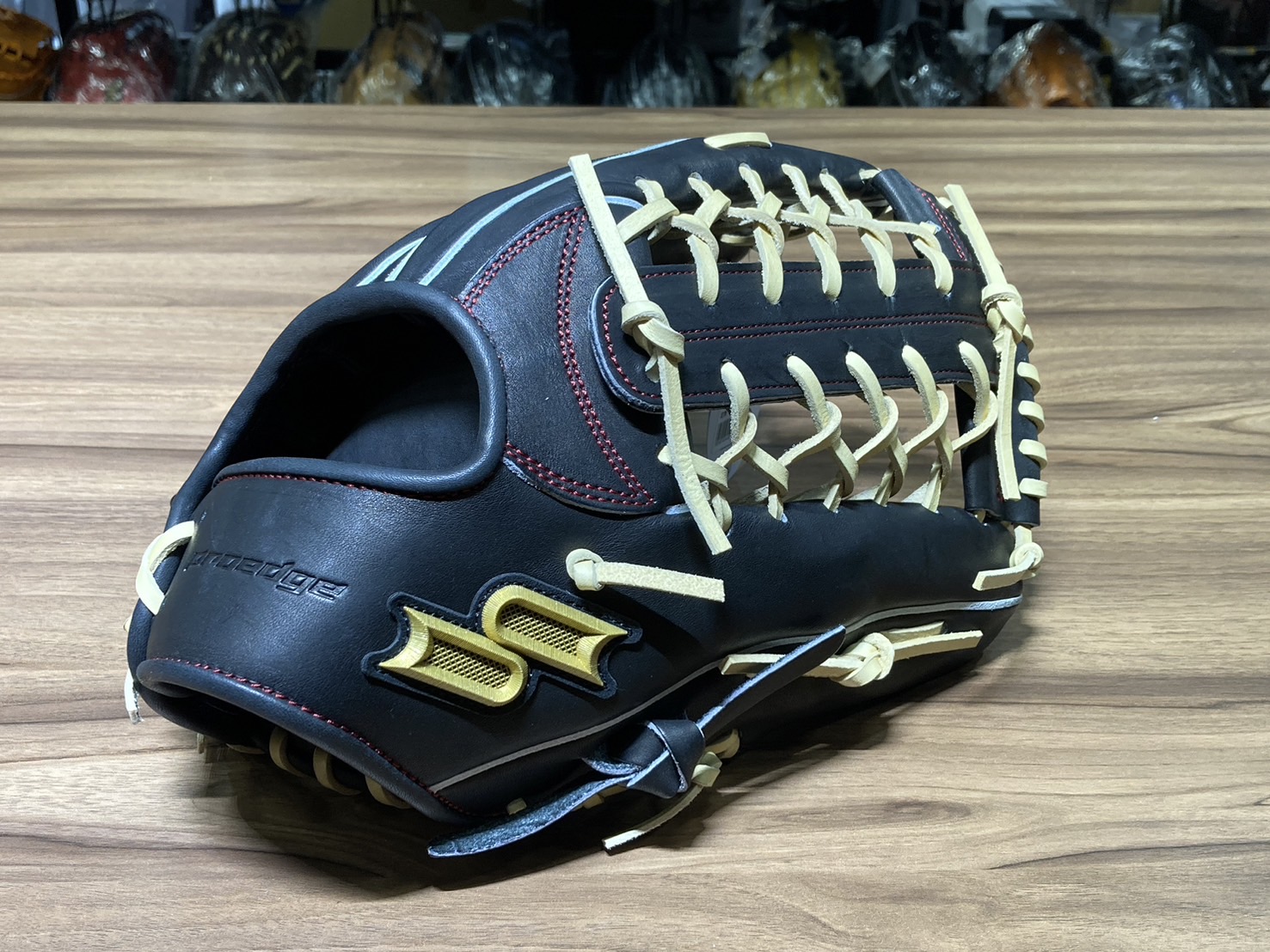 SSK 進 Proedge 24S 接球手套 T網 黑/奶油 8L