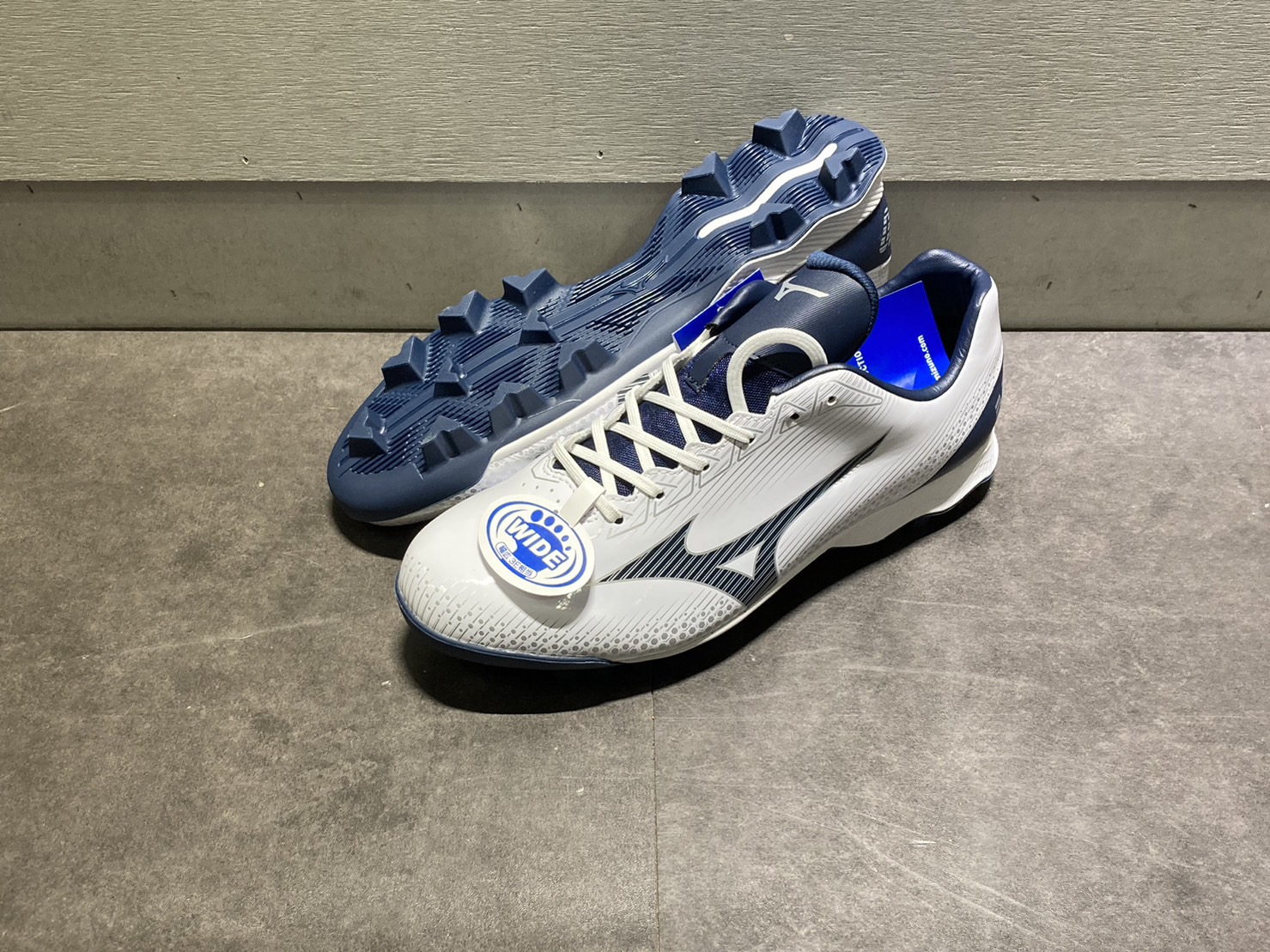 Mizuno Wave 棒壘膠釘鞋 白/深藍