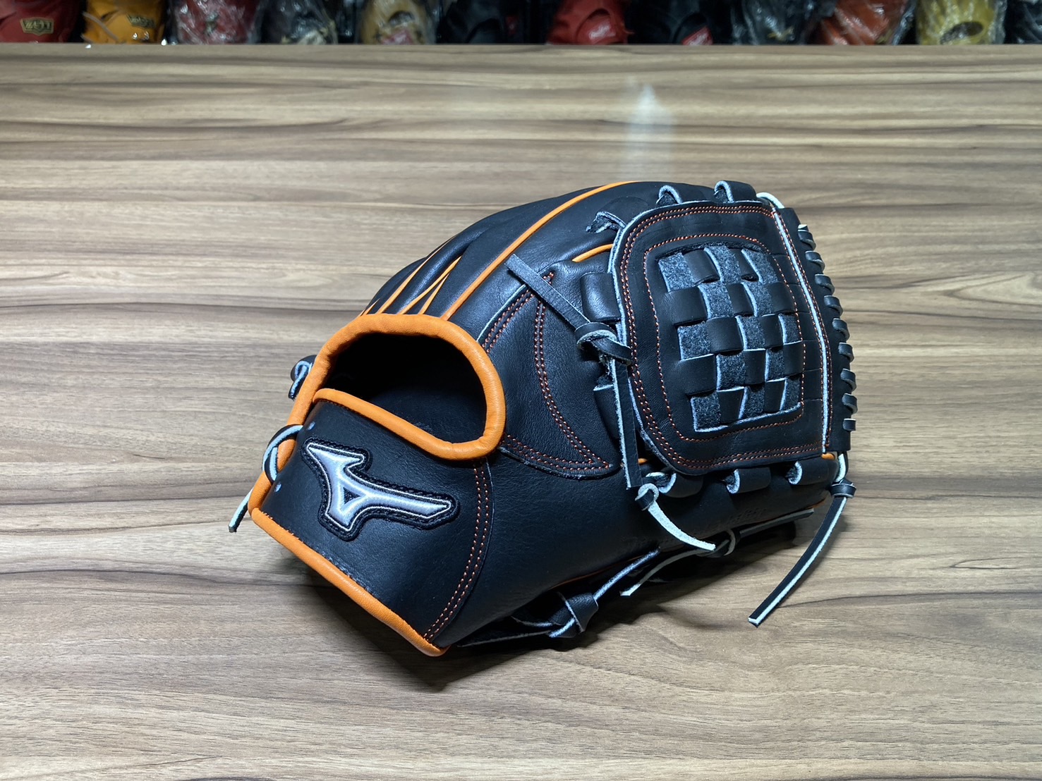 Mizuno Diamond 24S 接球手套 棋盤格 黑/橘 11.75"