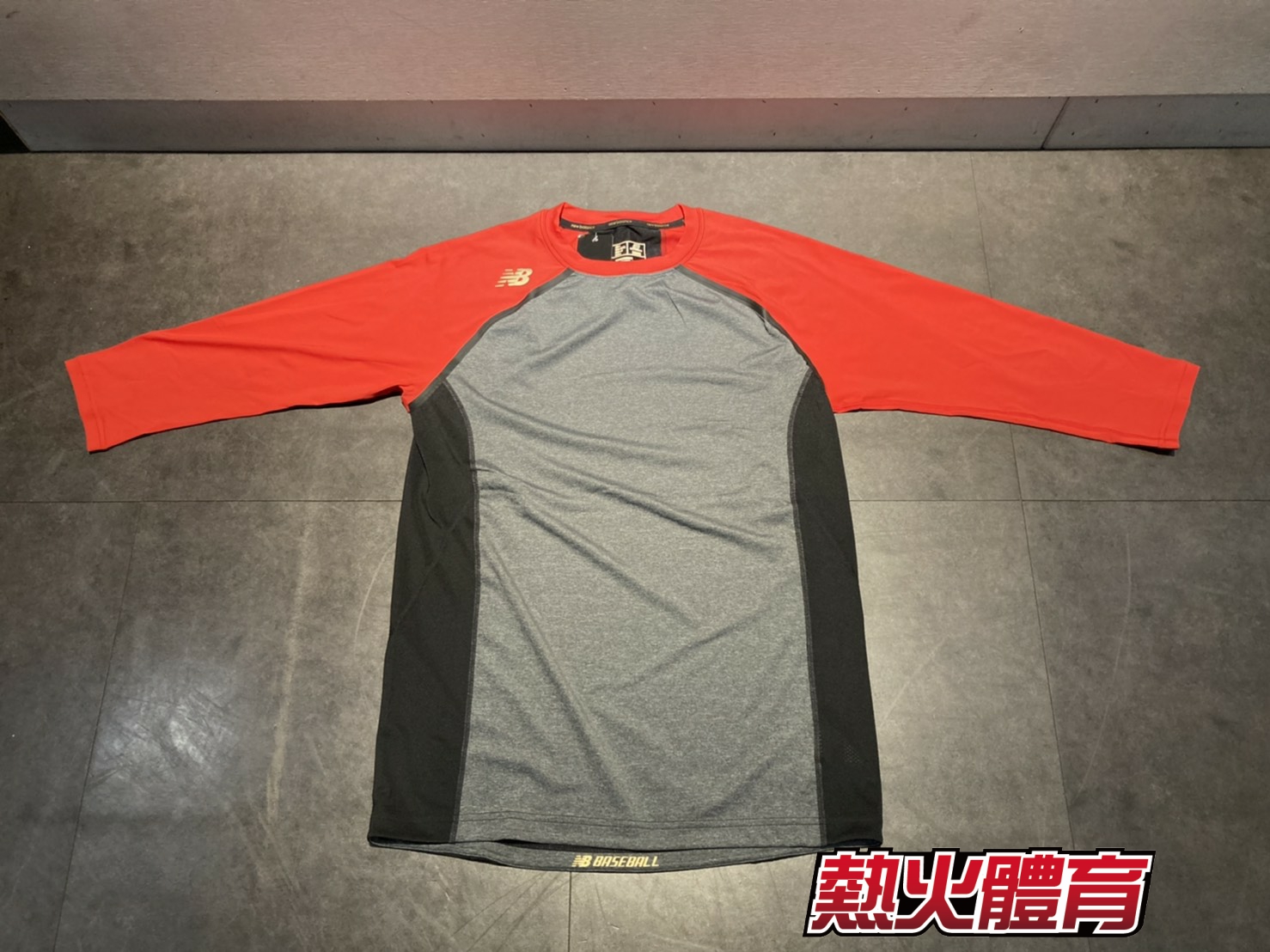 NewBalance 進 圓領七分袖 紅/灰 M